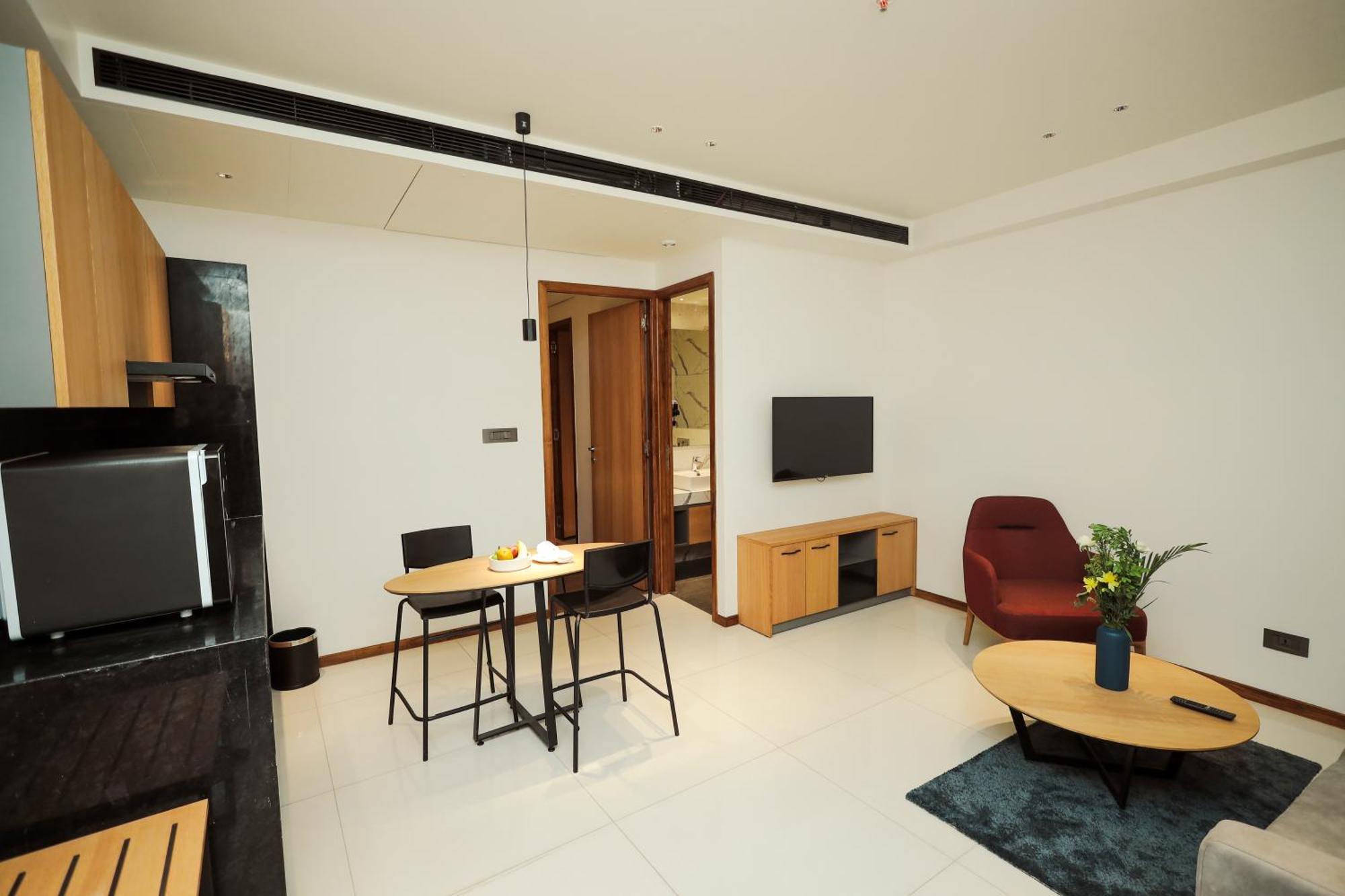 The World Surat Hotel Exterior foto