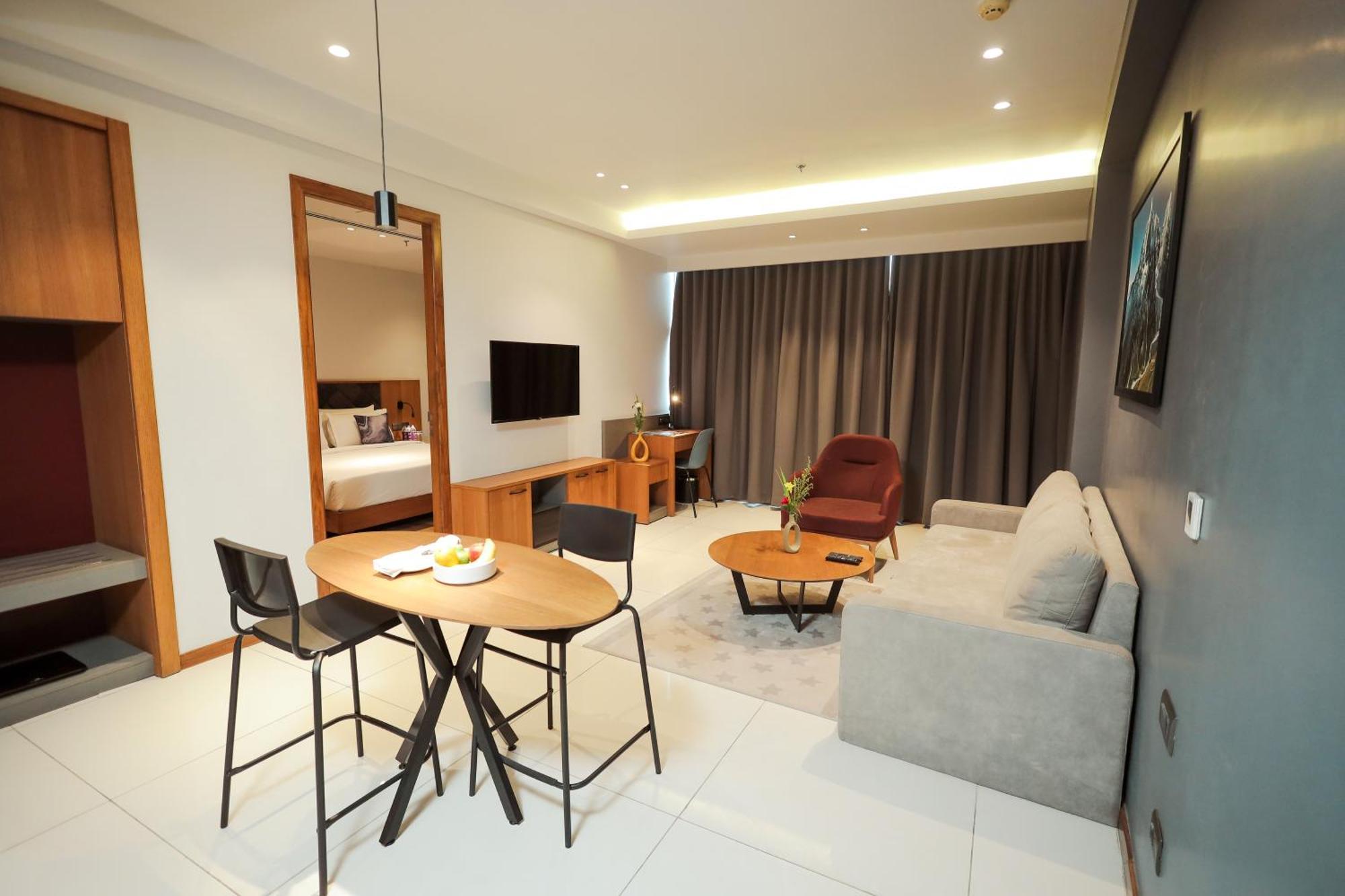 The World Surat Hotel Exterior foto